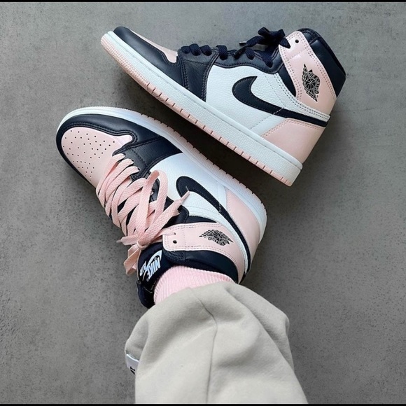 Air Jordan 1 Atmosphere - Picture 5 of 8